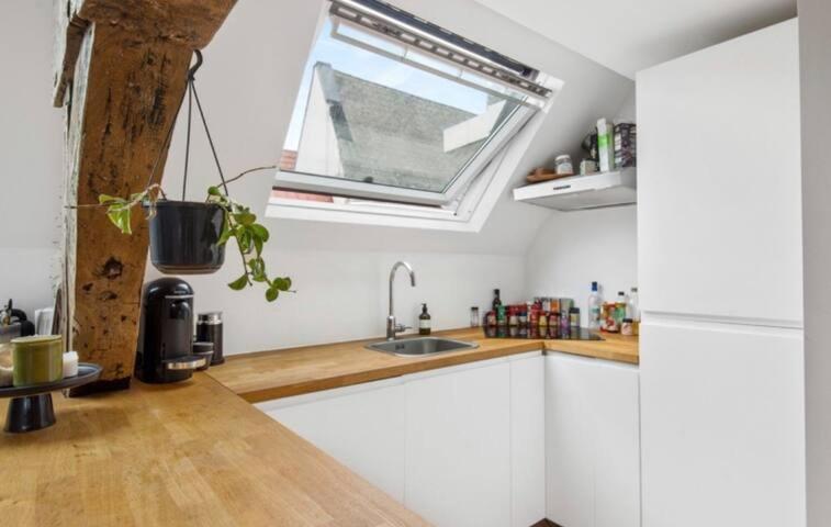 Beautiful Cosy Apartments In The Heart Of Antuérpia Exterior foto